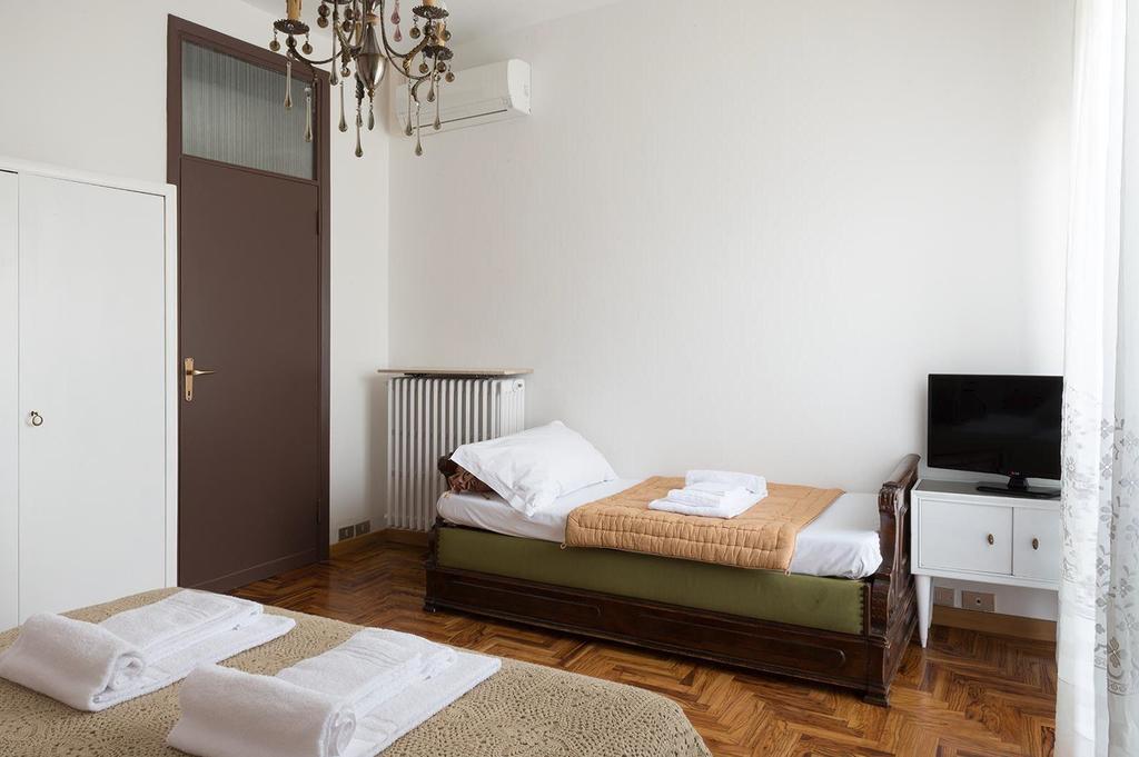 Rooms Villa Bergamo Airport Scanzorosciate Εξωτερικό φωτογραφία